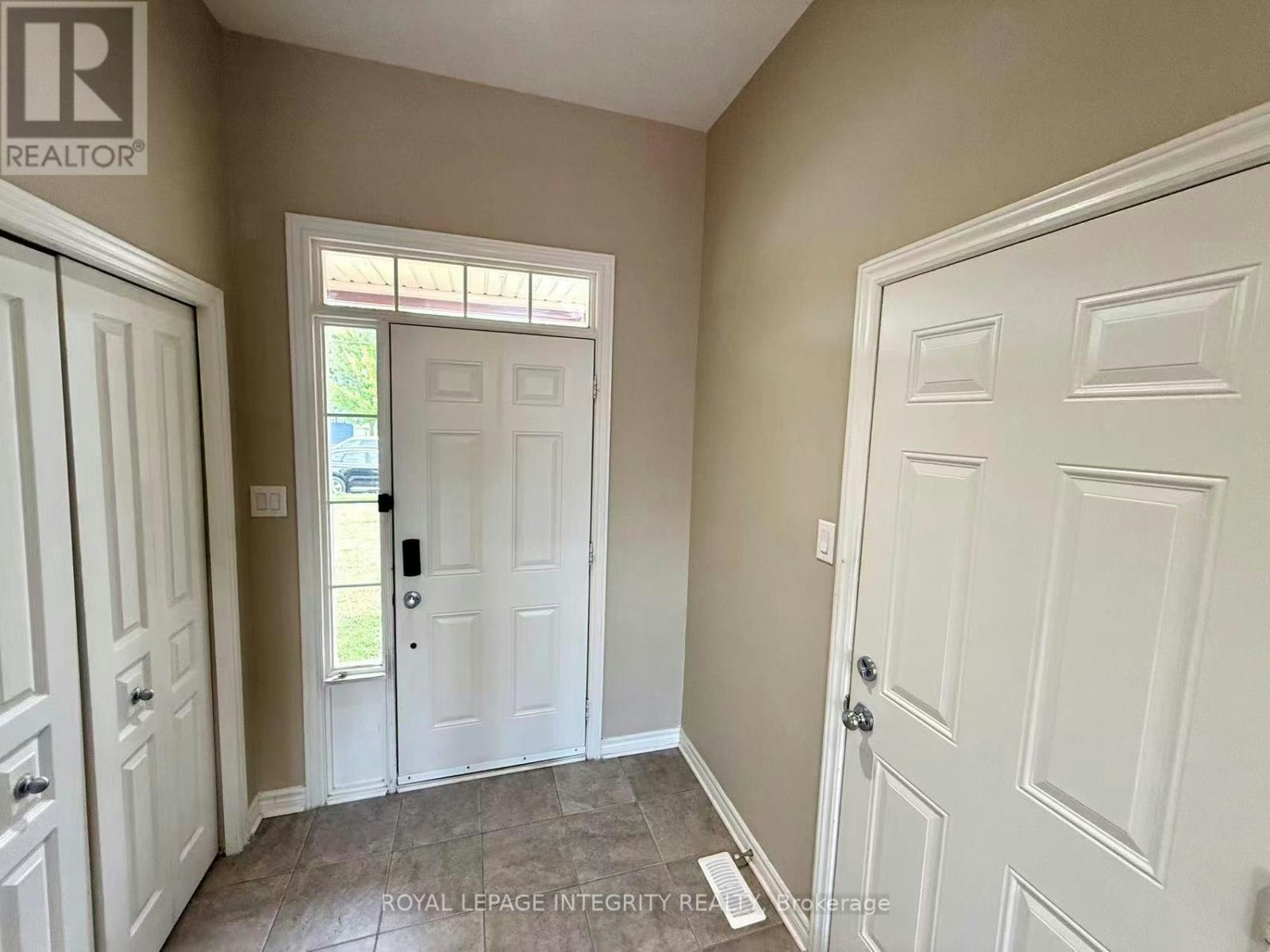 949 Klondike Road, Ottawa, ON, K2W 0E3 - 2
