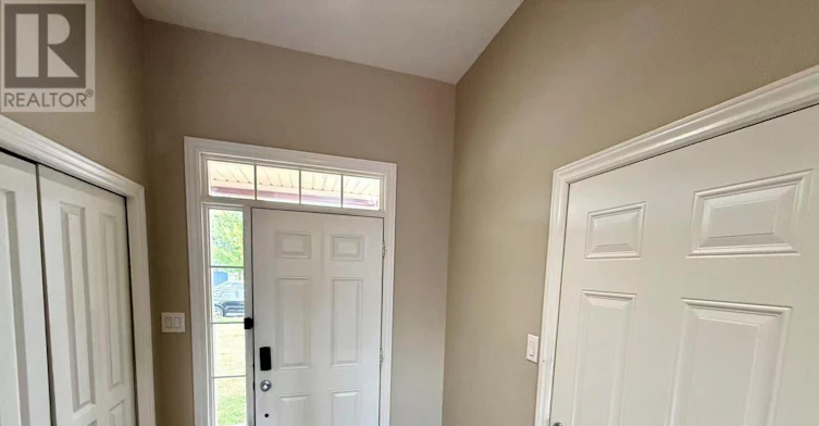 949 Klondike Road, Ottawa, ON, K2W 0E3 - 2