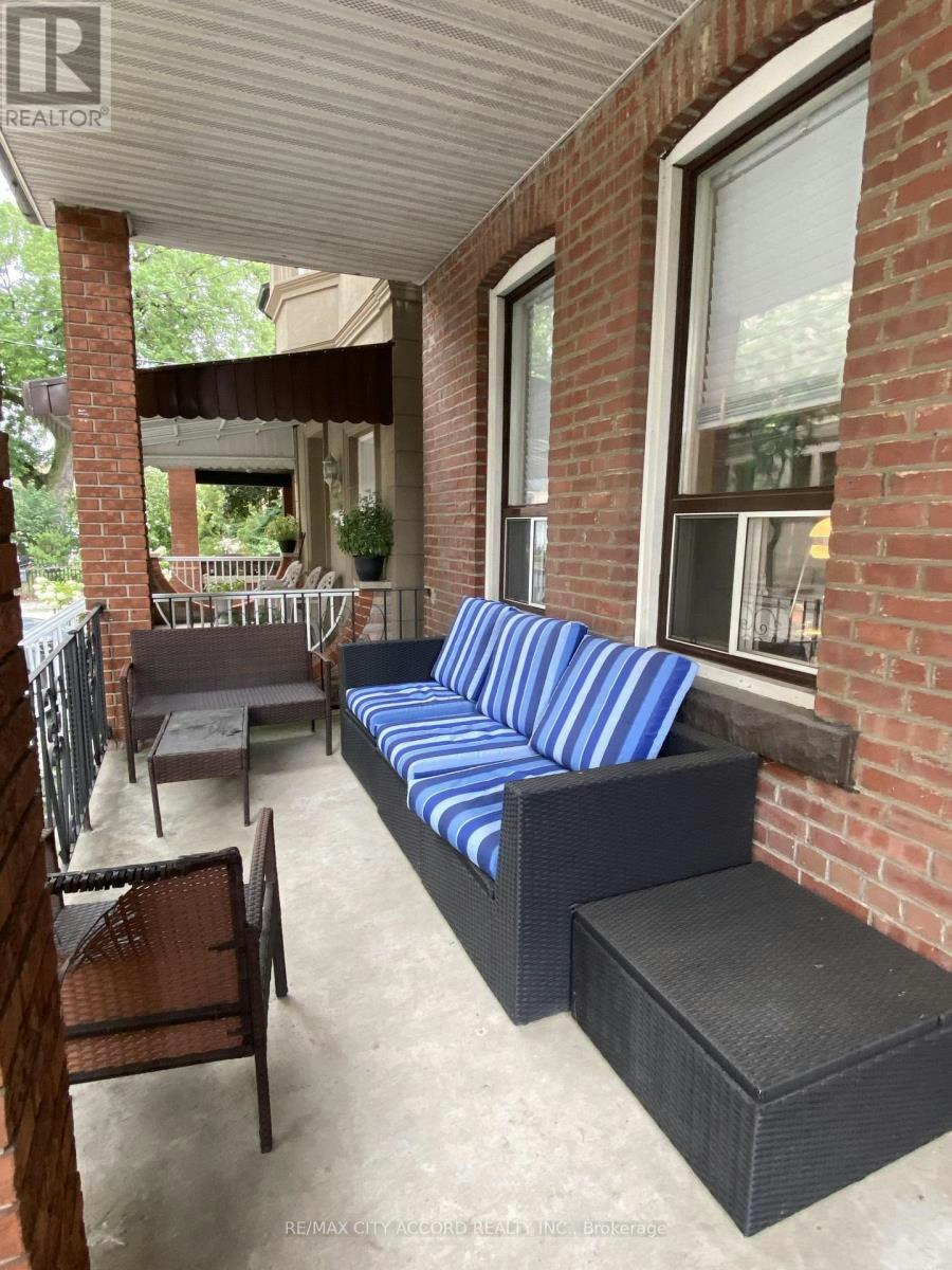MAIN FLOOR-282 Gladstone Avenue, Toronto, ON, M6J 3L6 - 2