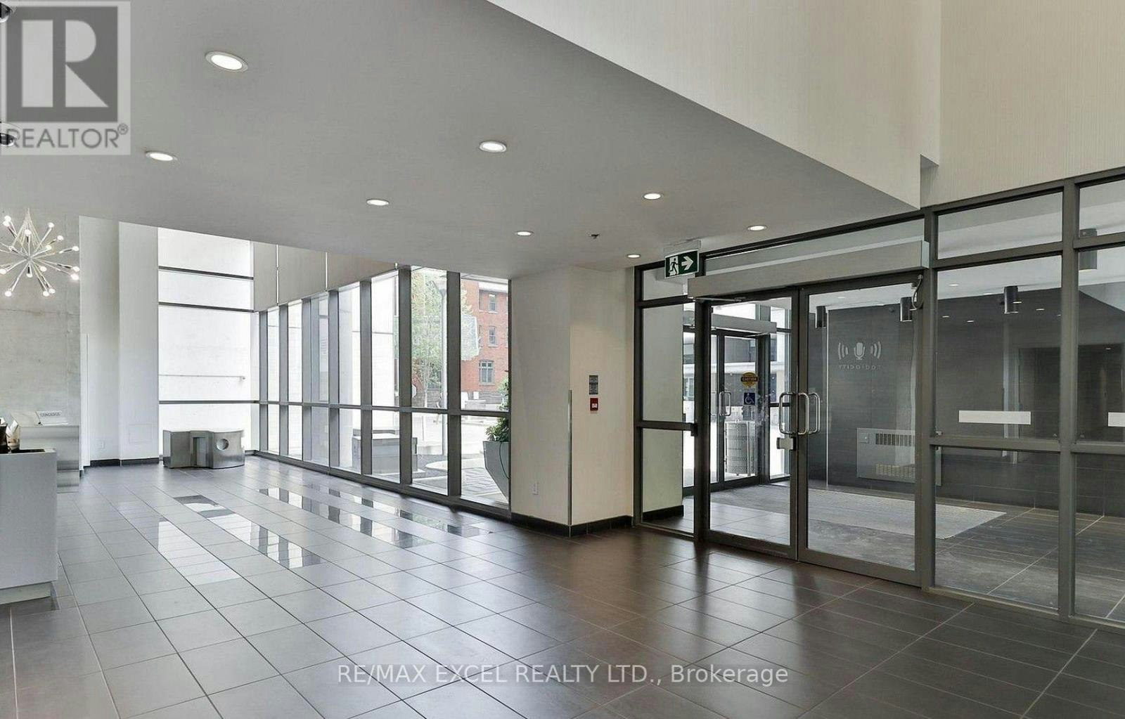 1604-285 Mutual Street, Toronto, ON, M4Y 1X6 - 12