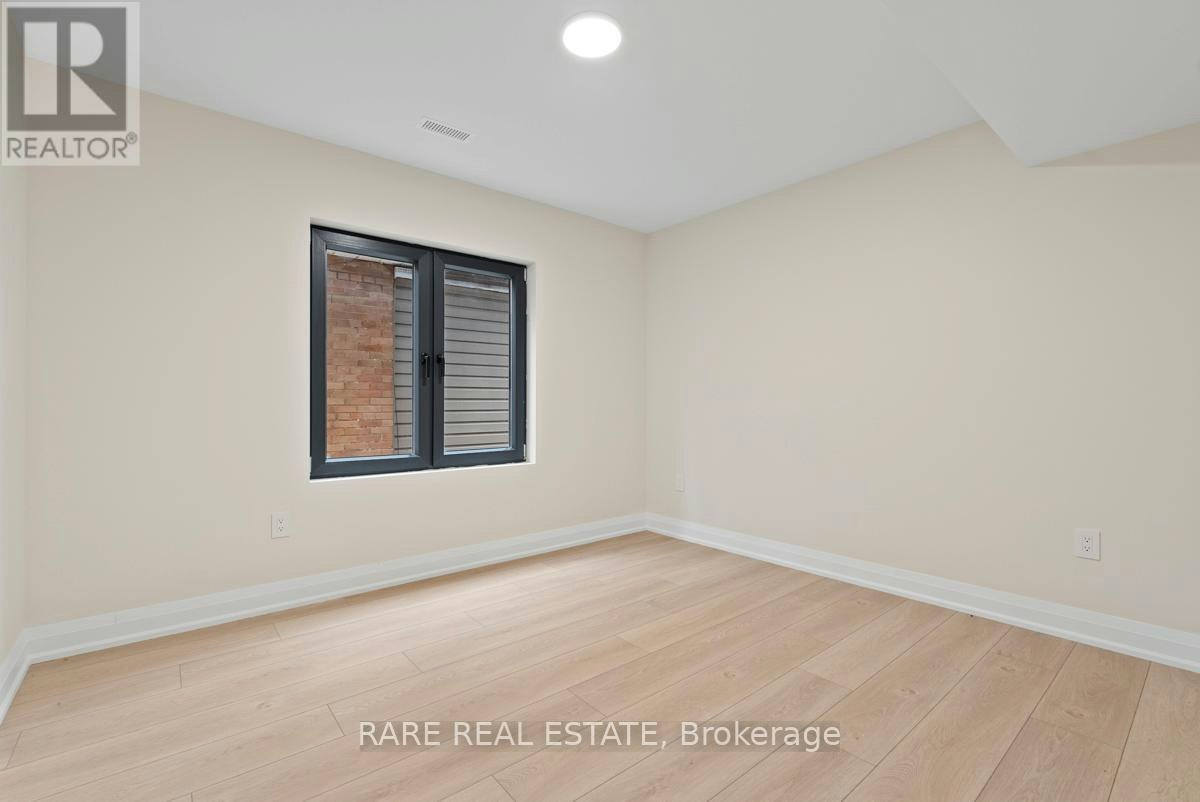 1-191 Gledhill Avenue, Toronto, ON, M4C 5K9 - 8
