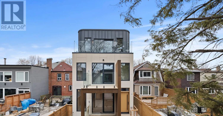 1-191 Gledhill Avenue, Toronto, ON, M4C 5K9 - 2