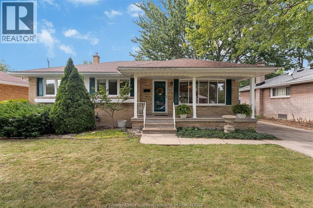 923 Greendale Drive, Windsor, ON, N8S 4B2