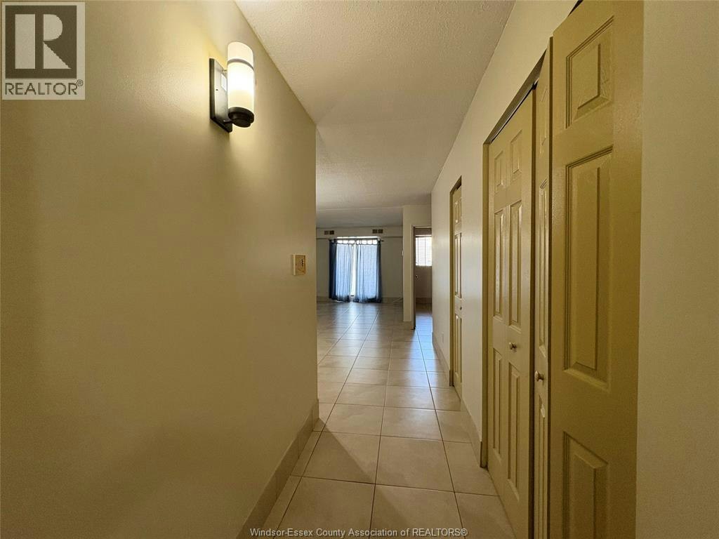 101-1700 University, Windsor, ON, N9B 1C4 - 7