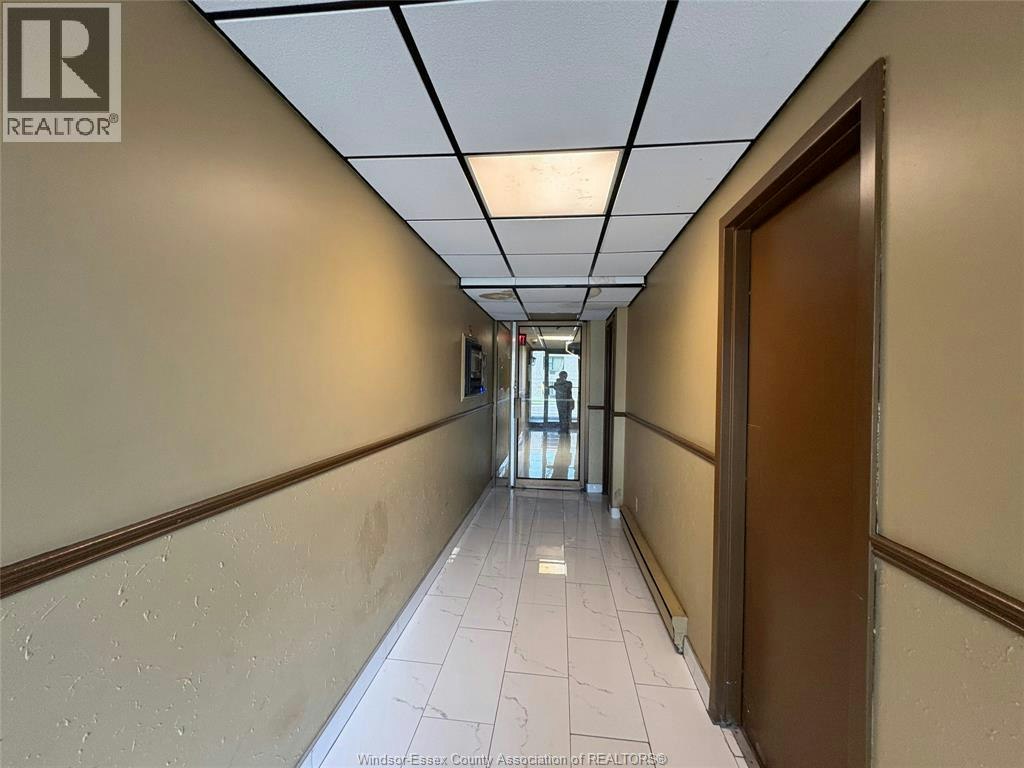 101-1700 University, Windsor, ON, N9B 1C4 - 4