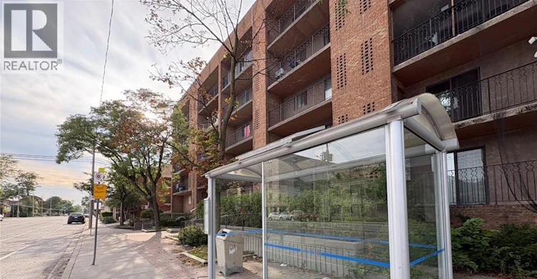 101-1700 University, Windsor, ON, N9B 1C4