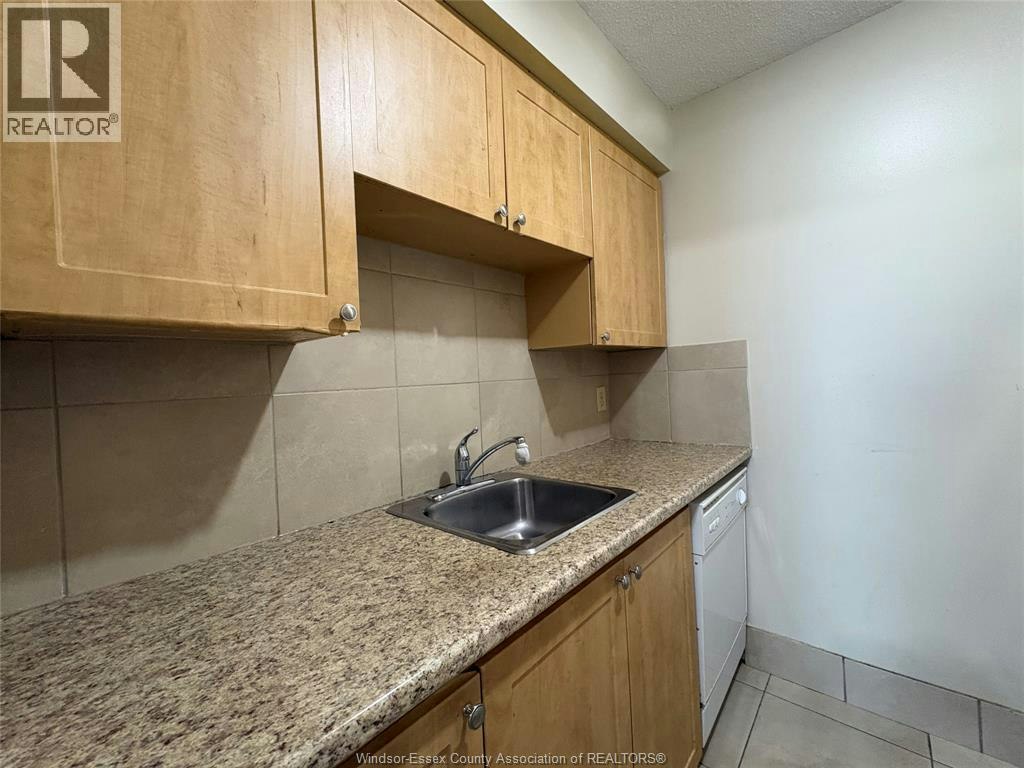 101-1700 University, Windsor, ON, N9B 1C4 - 16