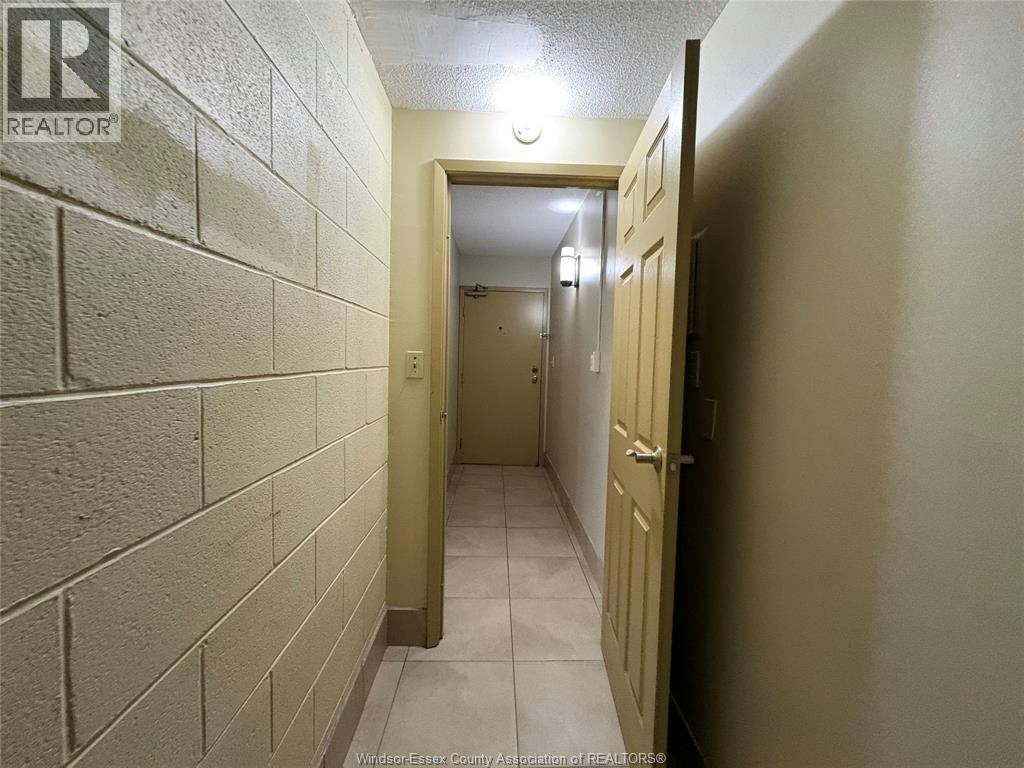 101-1700 University, Windsor, ON, N9B 1C4 - 21