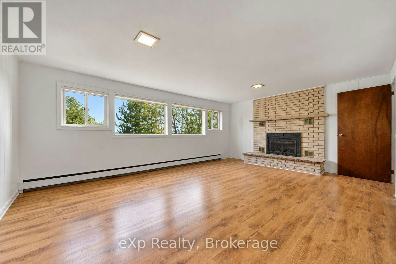 8 Sunset Avenue, Parry Sound, ON, P2A 1A5 - 16