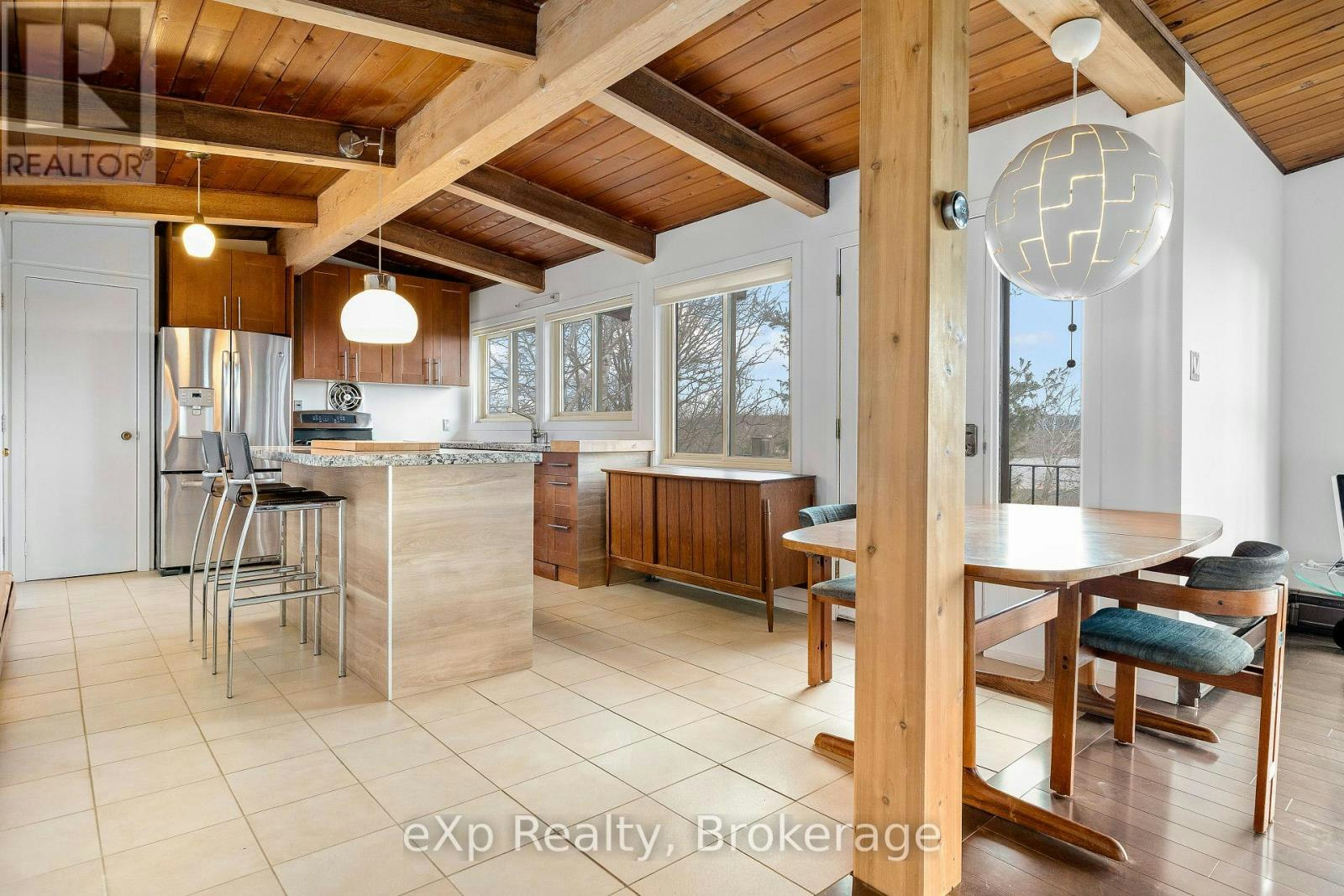 8 Sunset Avenue, Parry Sound, ON, P2A 1A5 - 4