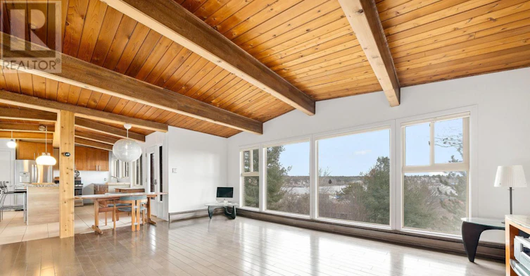 8 Sunset Avenue, Parry Sound, ON, P2A 1A5 - 3