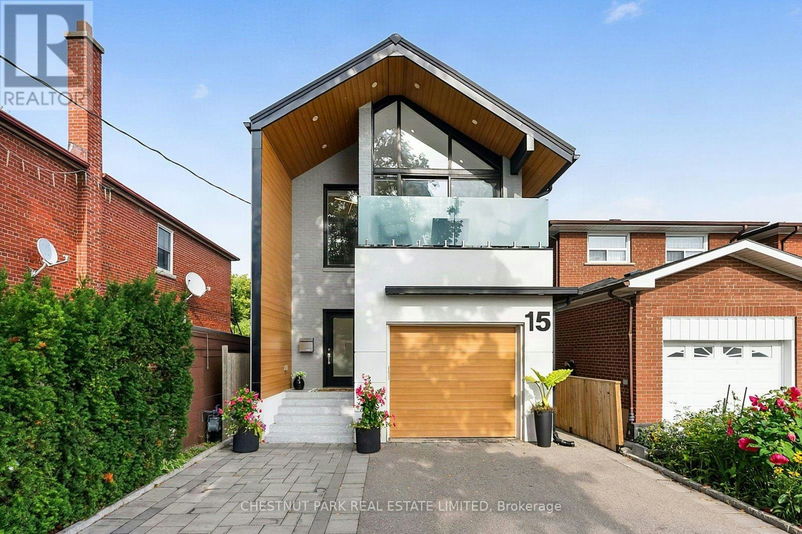 15 Nineteeth Street, Toronto, ON, M8V 3L4