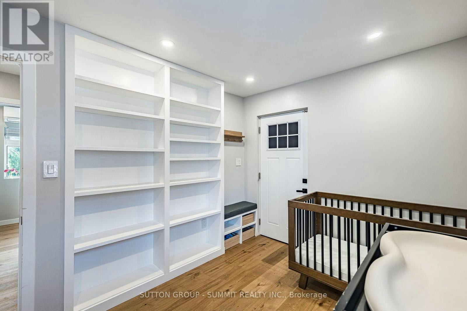 32 Ellis Avenue, Toronto, ON, M6S 2X1 - 31