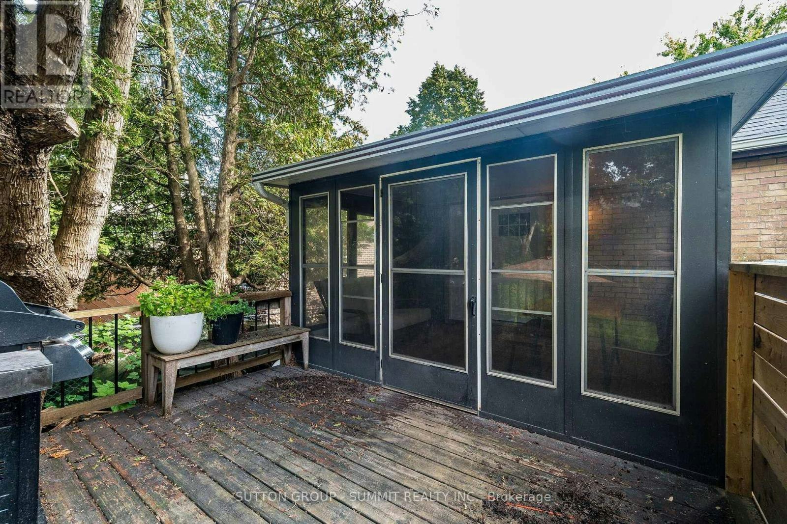 32 Ellis Avenue, Toronto, ON, M6S 2X1 - 46
