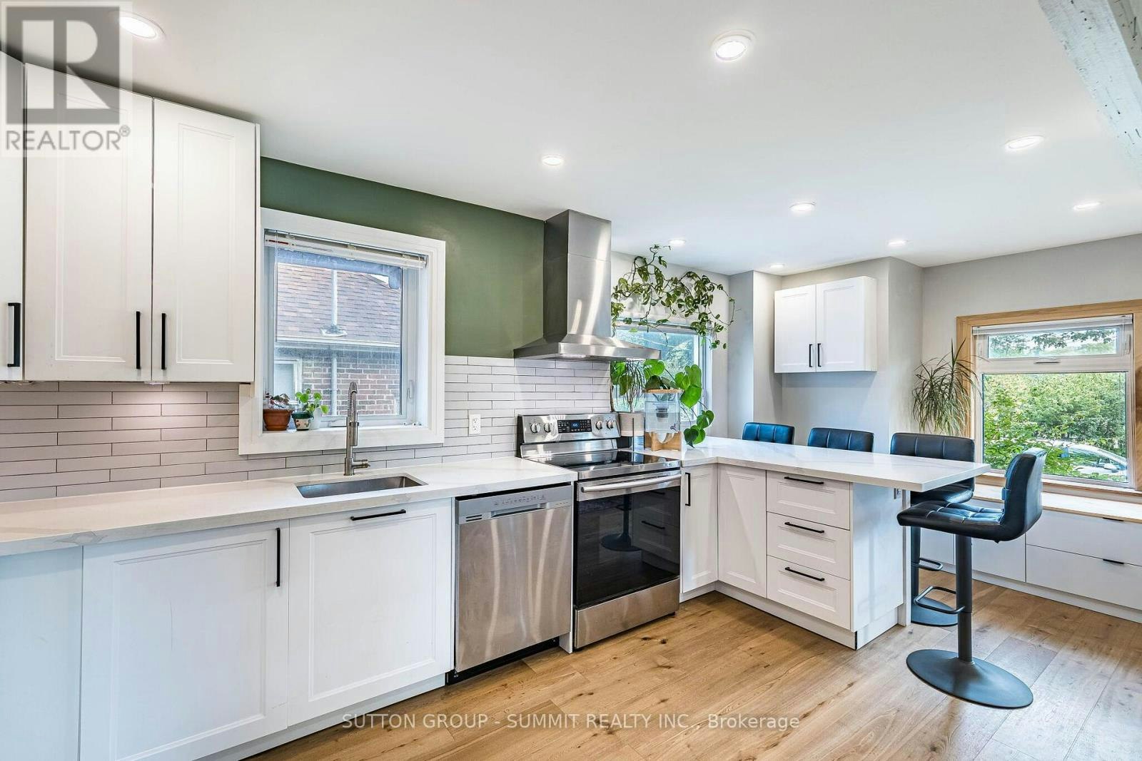 32 Ellis Avenue, Toronto, ON, M6S 2X1 - 21