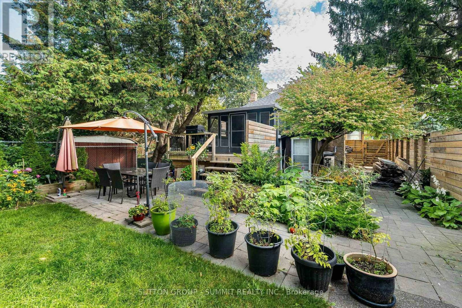 32 Ellis Avenue, Toronto, ON, M6S 2X1 - 43