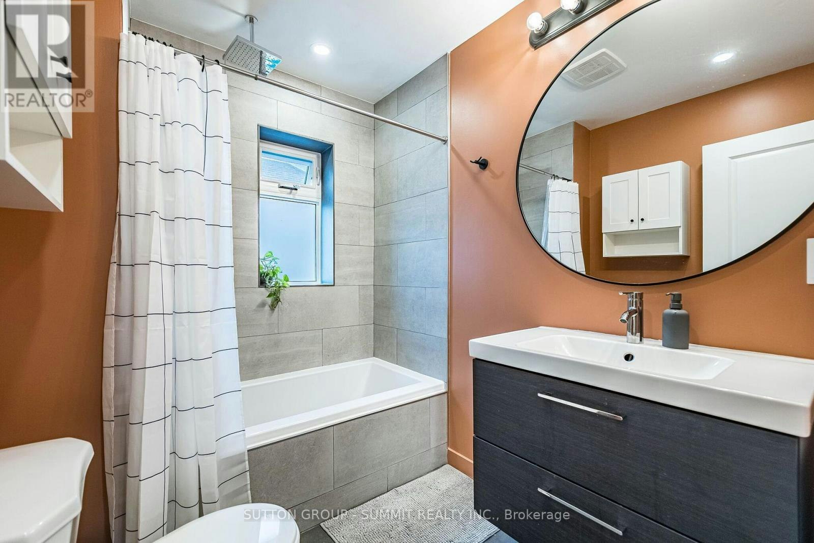 32 Ellis Avenue, Toronto, ON, M6S 2X1 - 33