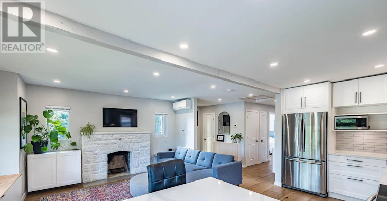 32 Ellis Avenue, Toronto, ON, M6S 2X1 - 15