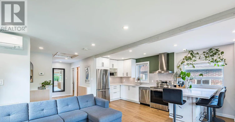 32 Ellis Avenue, Toronto, ON, M6S 2X1 - 13