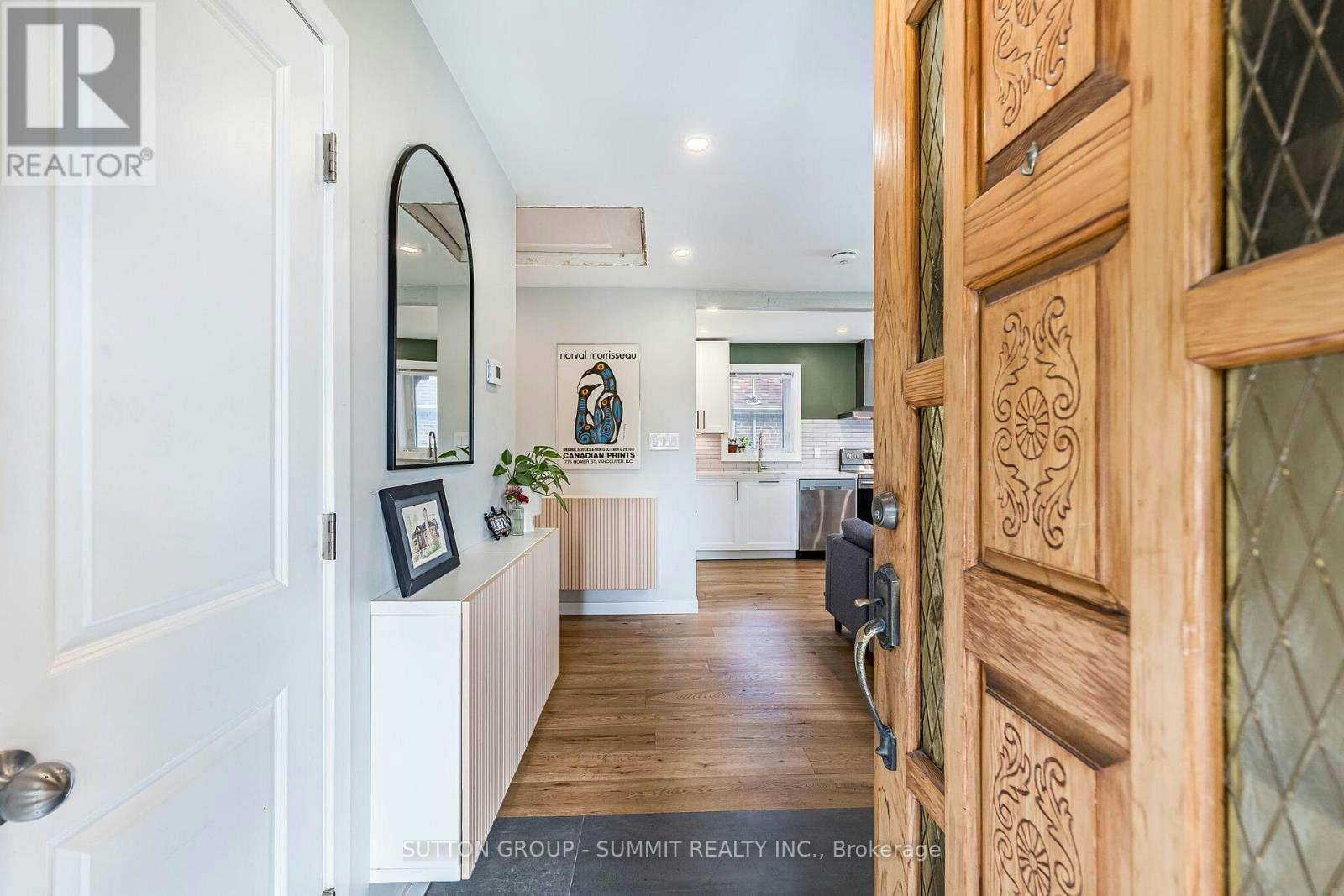 32 Ellis Avenue, Toronto, ON, M6S 2X1 - 8