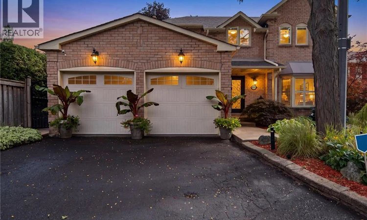 6624 Mockingbird Lane