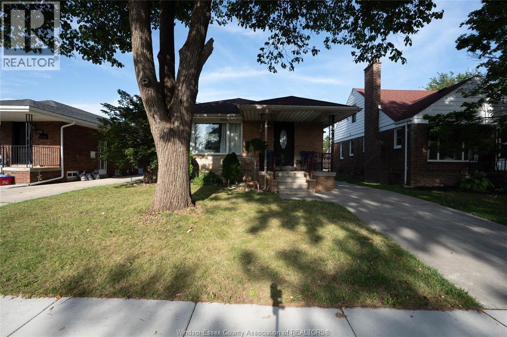 2250 Woodlawn Avenue, Windsor, ON, N8W 2H3