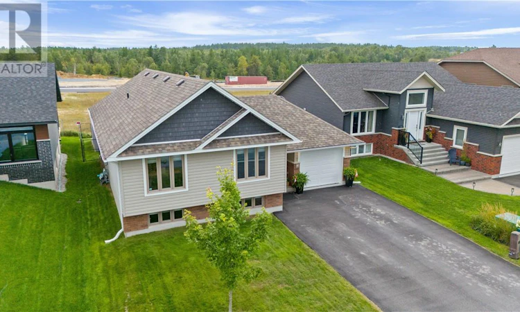 41 Meadowgreen Drive
