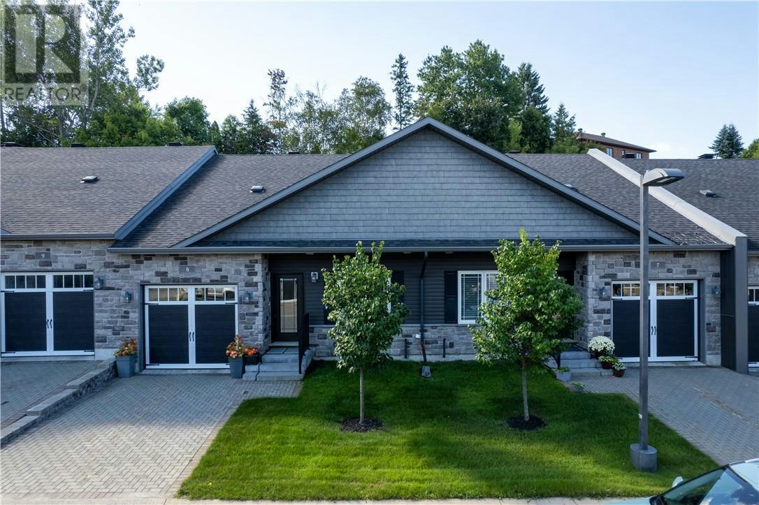 8-1500 Montrose Avenue, Greater Sudbury, ON, P3A 0B6