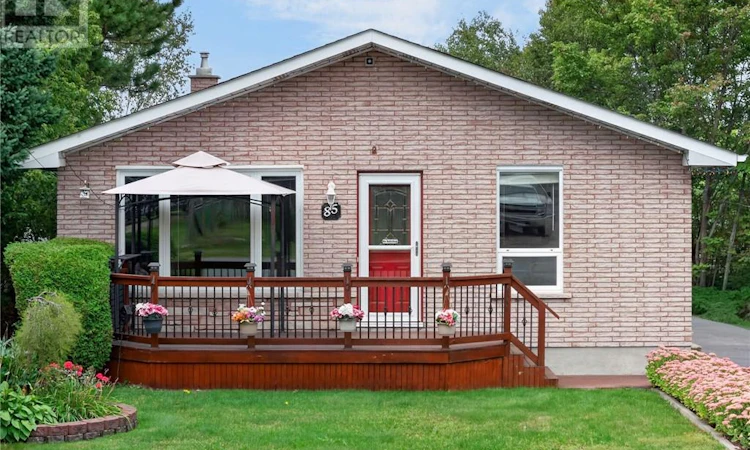85 Ridgemount Avenue