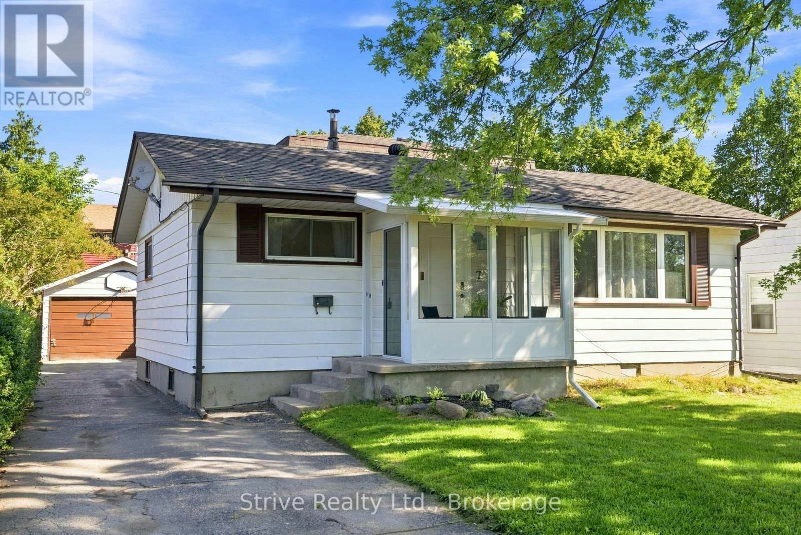 7 Admiral Road, Ajax, ON, L1S 2N8