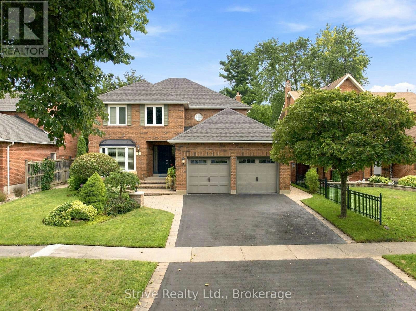 5 Carriage Lane, Clarington, ON, L1E 1J9