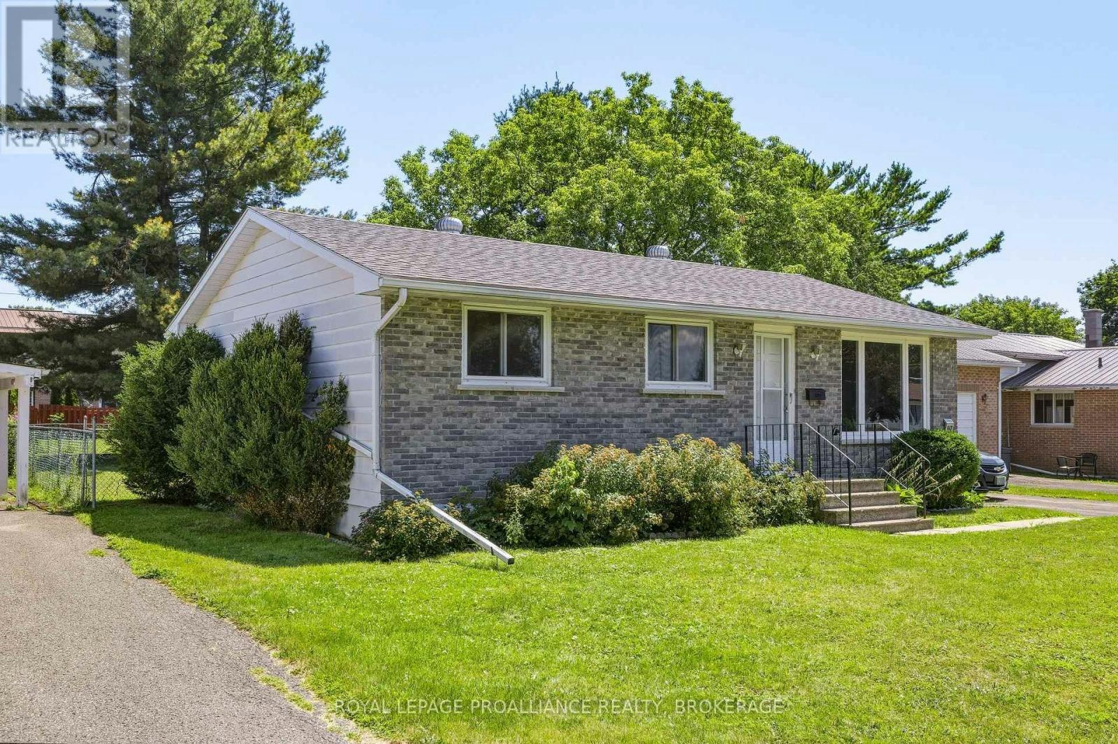 367 Georgiana Street, Gananoque, ON, K7G 1N1