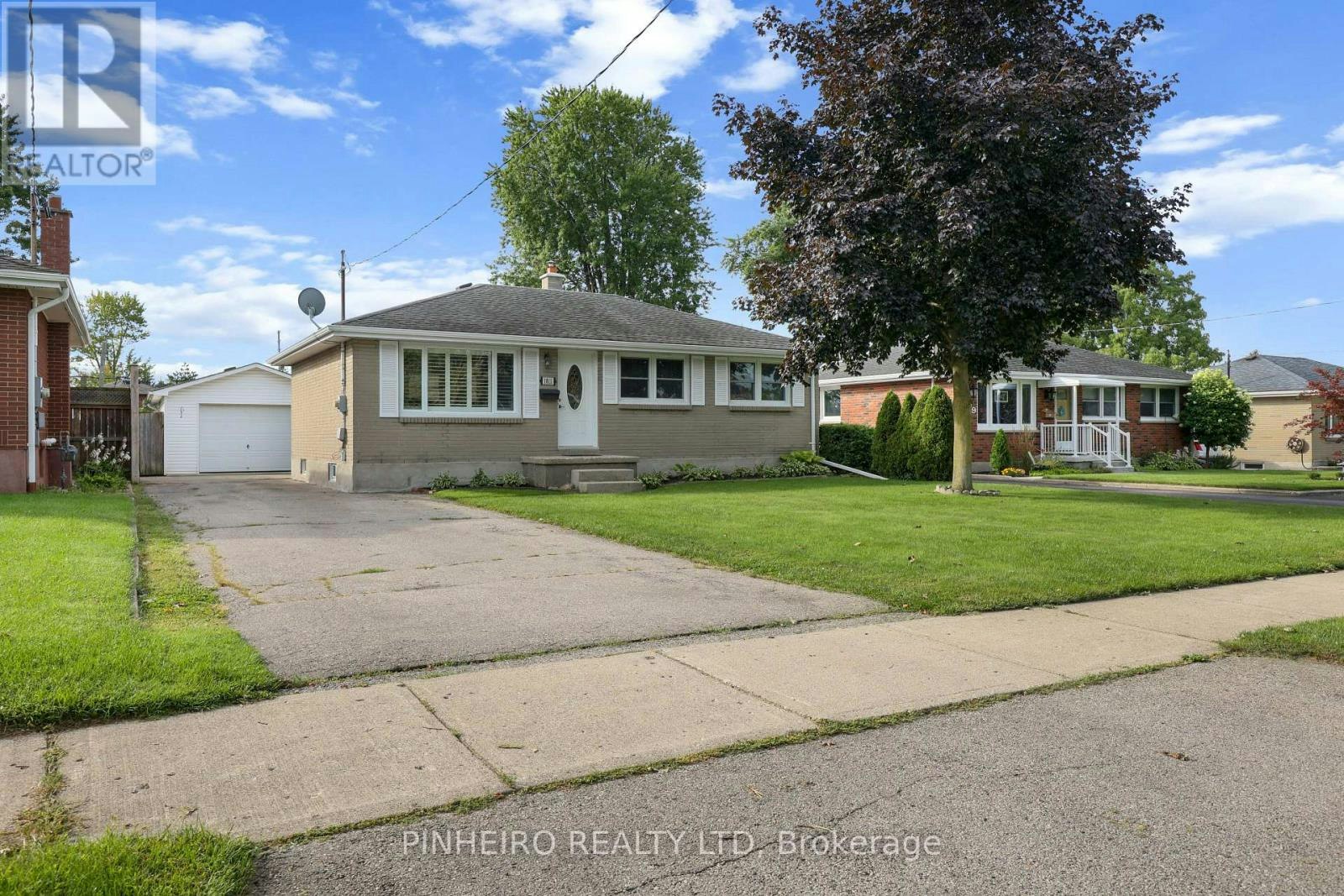 1811 Whitehall Drive, London, ON, N5W 1Z2