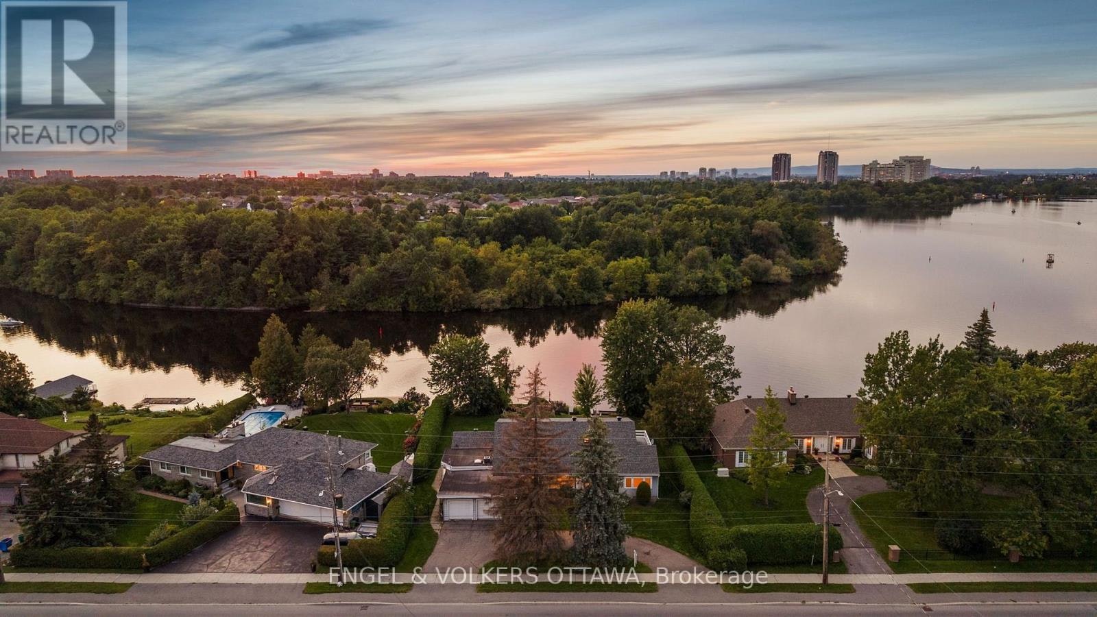 3200 Riverside Drive, Ottawa, ON, K1V 8N7