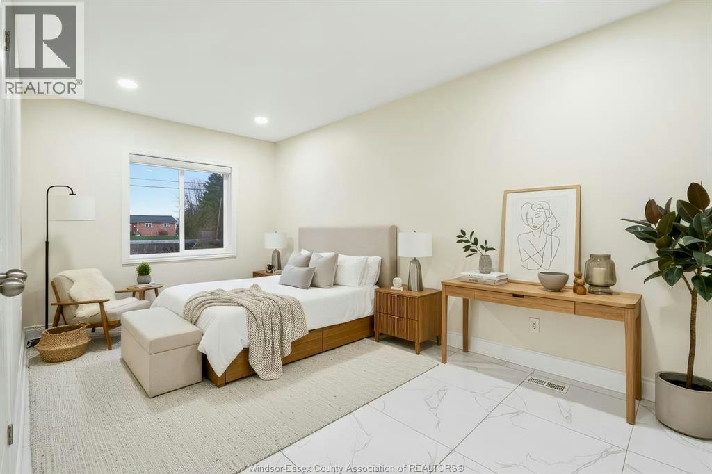 MAIN-684 Talbot Road, Lakeshore, ON, N0R 1K0 - 5