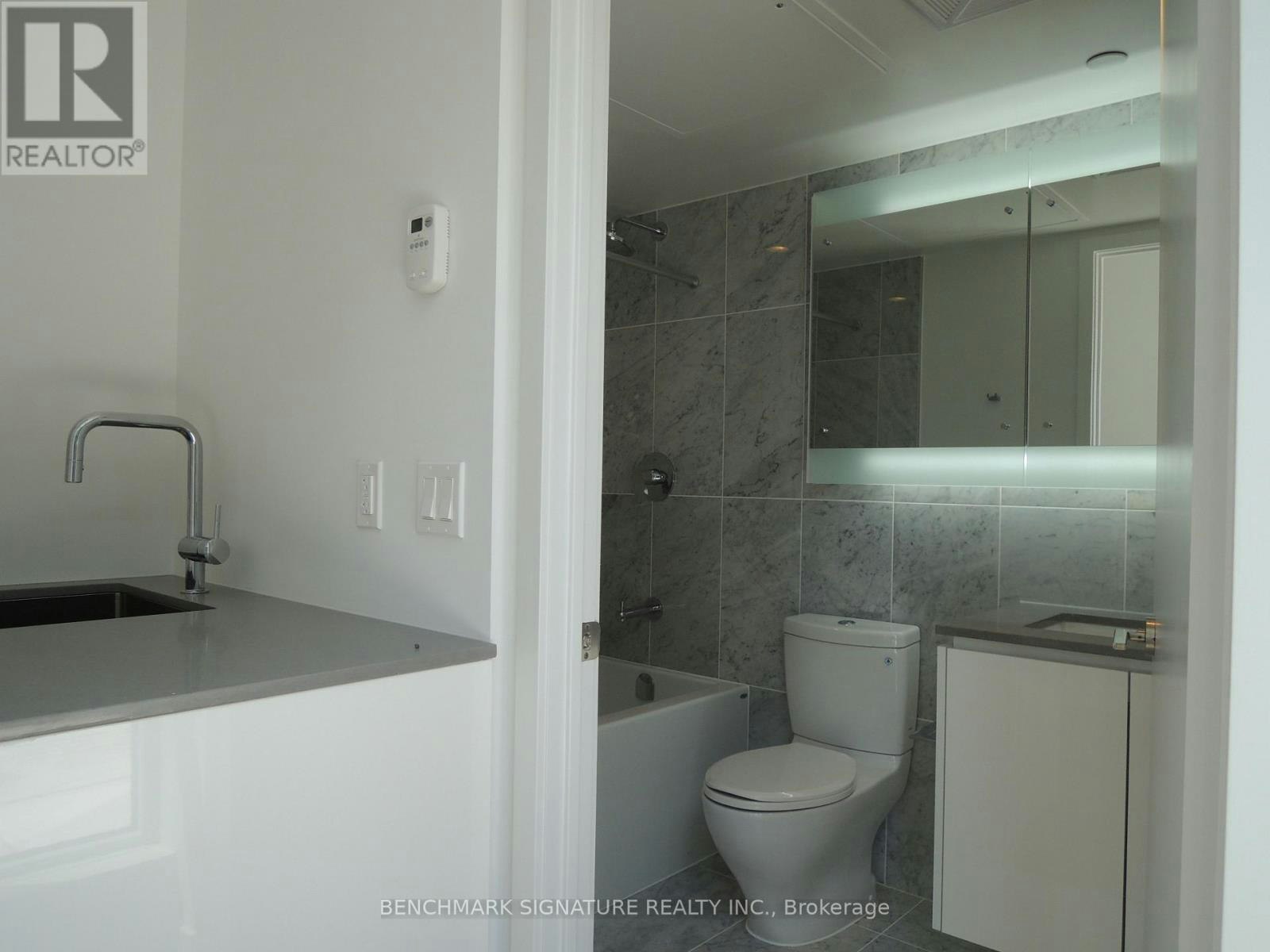 TH16-113 Mcmahon Drive, Toronto, ON, M2K 0E3 - 13