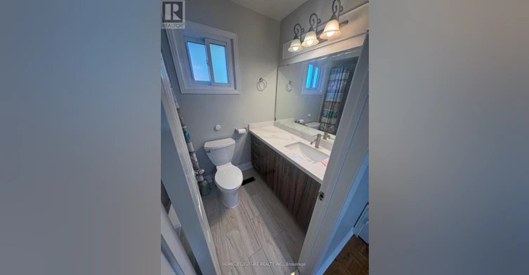 74 Parade Square, Toronto, ON, M1C 3T6 - 3