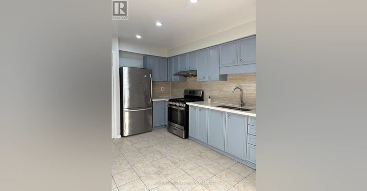 74 Parade Square, Toronto, ON, M1C 3T6 - 4