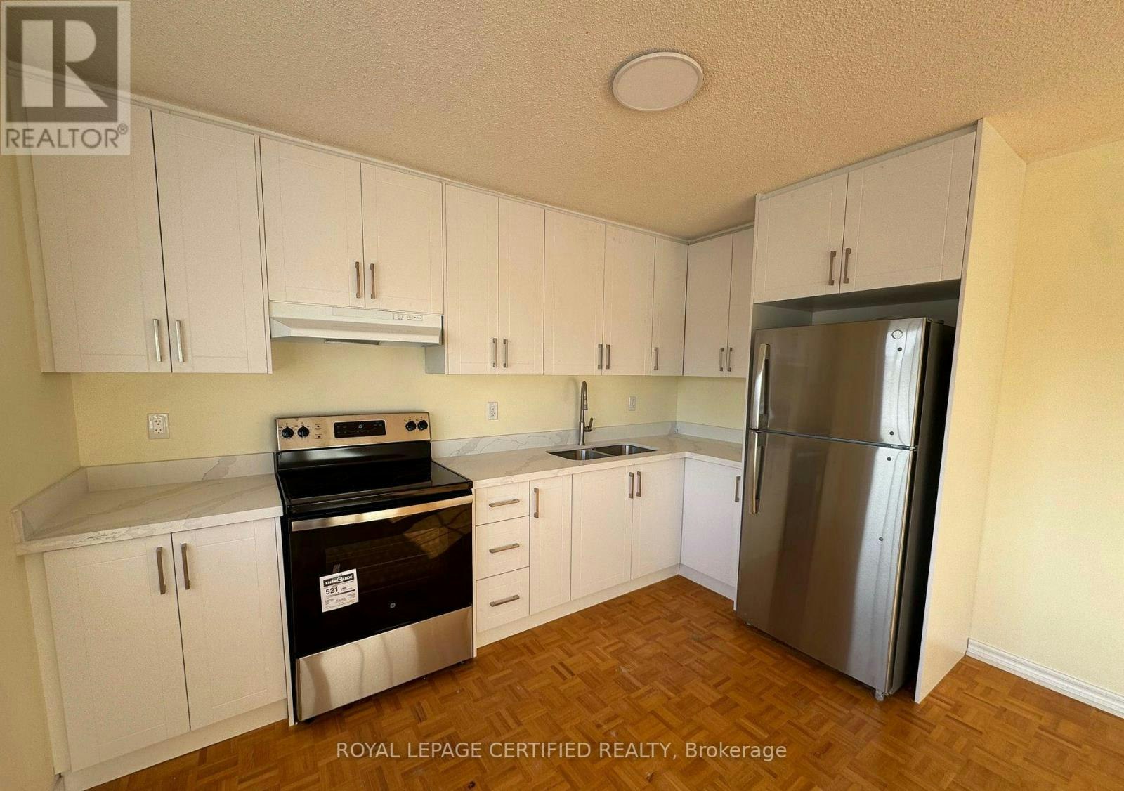 2ND Floor 2 Kingsplate Crescent, Toronto, ON, M9W 6X6