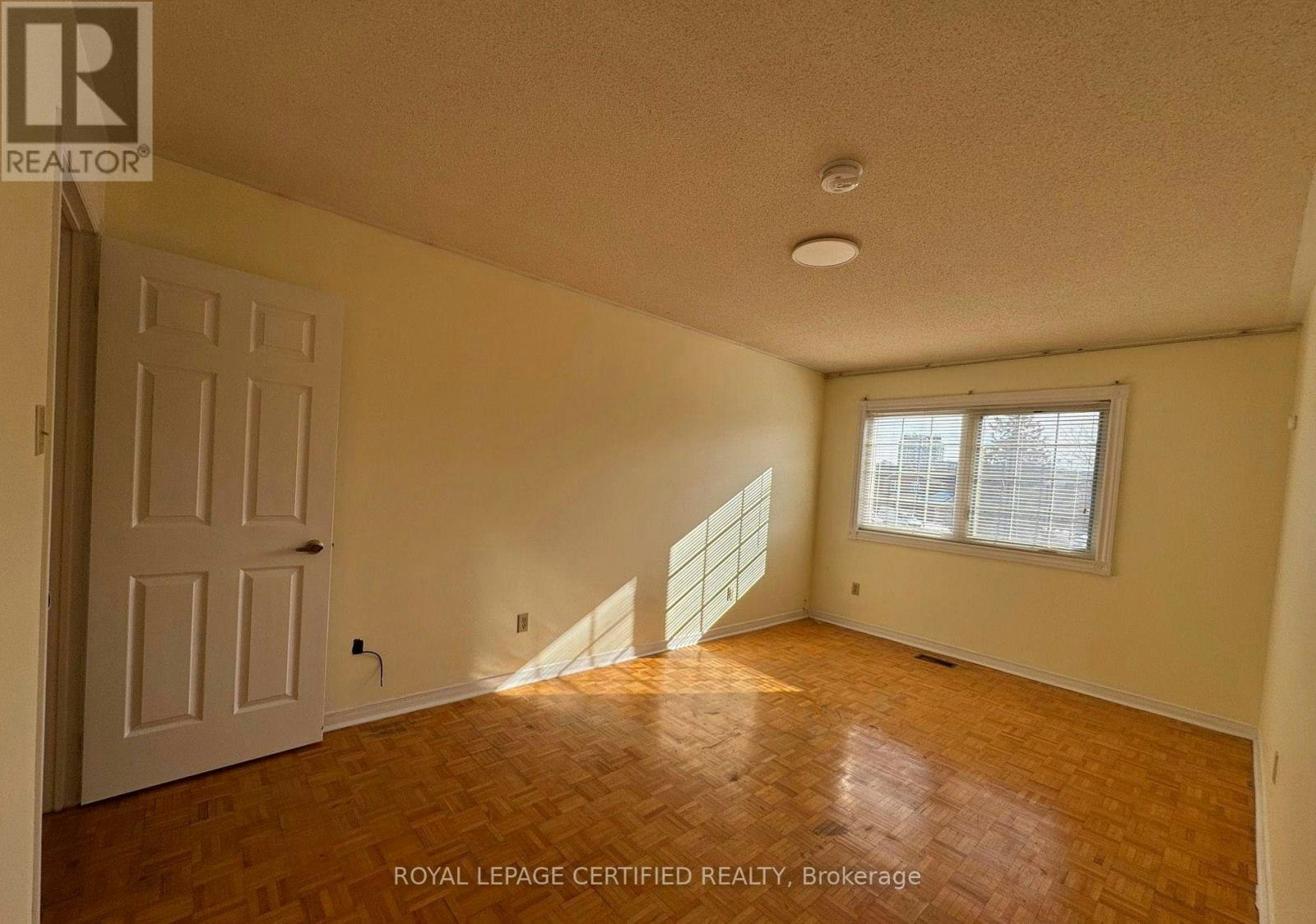 2ND Floor 2 Kingsplate Crescent, Toronto, ON, M9W 6X6 - 3