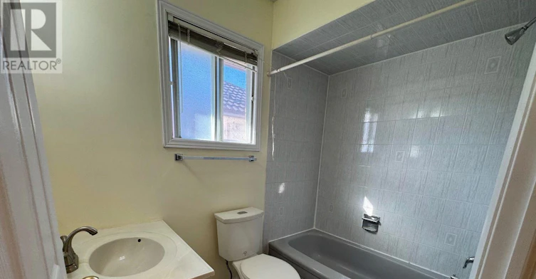 2ND Floor 2 Kingsplate Crescent, Toronto, ON, M9W 6X6 - 7
