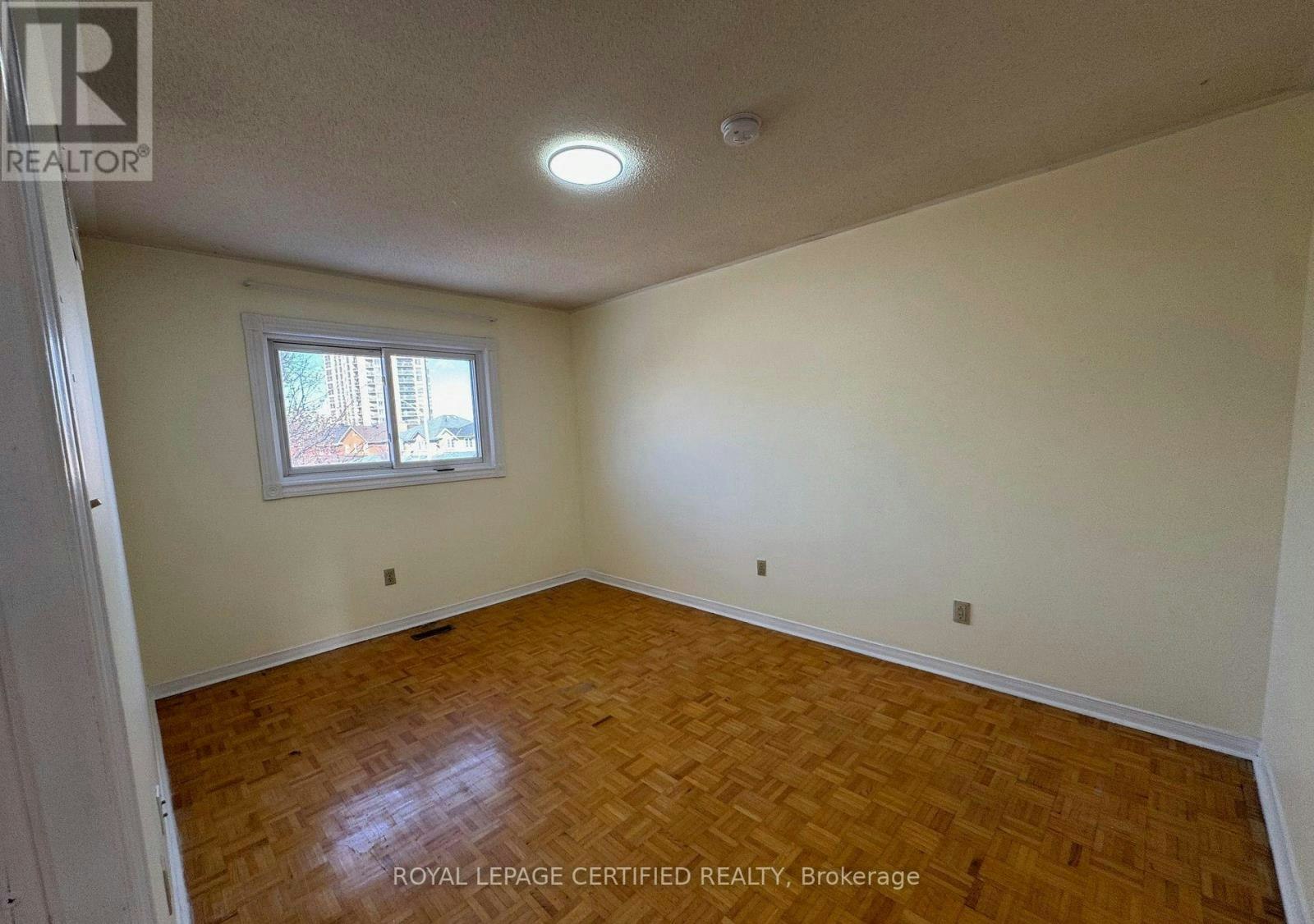 2ND Floor 2 Kingsplate Crescent, Toronto, ON, M9W 6X6 - 4