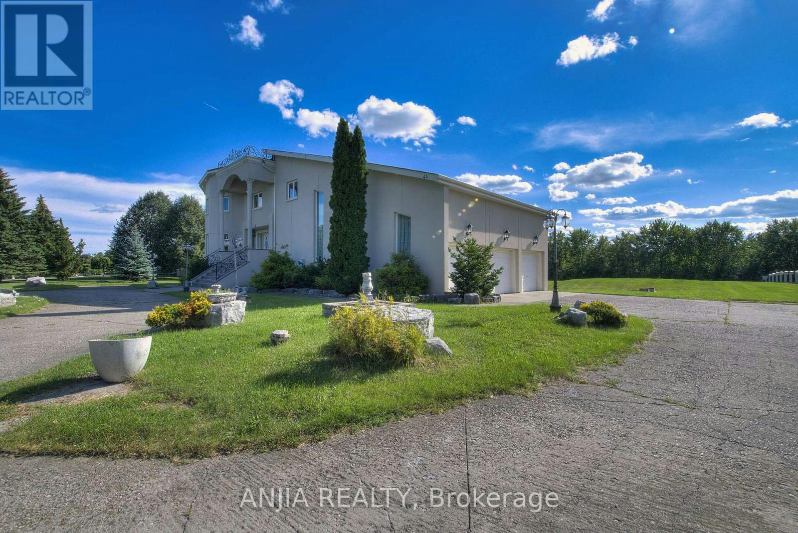 44 Bellini Avenue, Brampton, ON, L6P 0E2