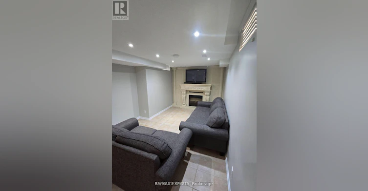 LOWER-19 Rory Road, Toronto, ON, M6L 3E9 - 9