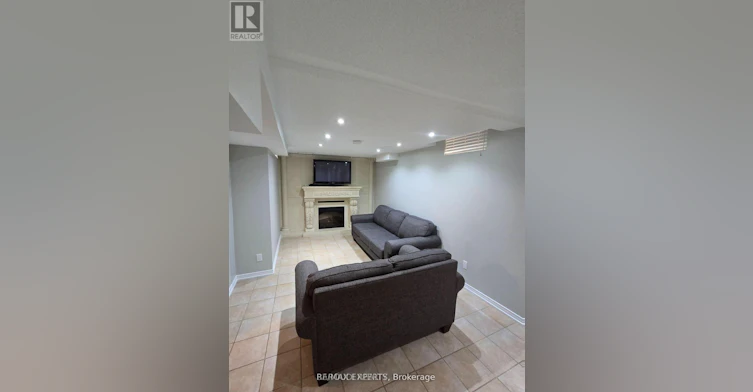 LOWER-19 Rory Road, Toronto, ON, M6L 3E9 - 2