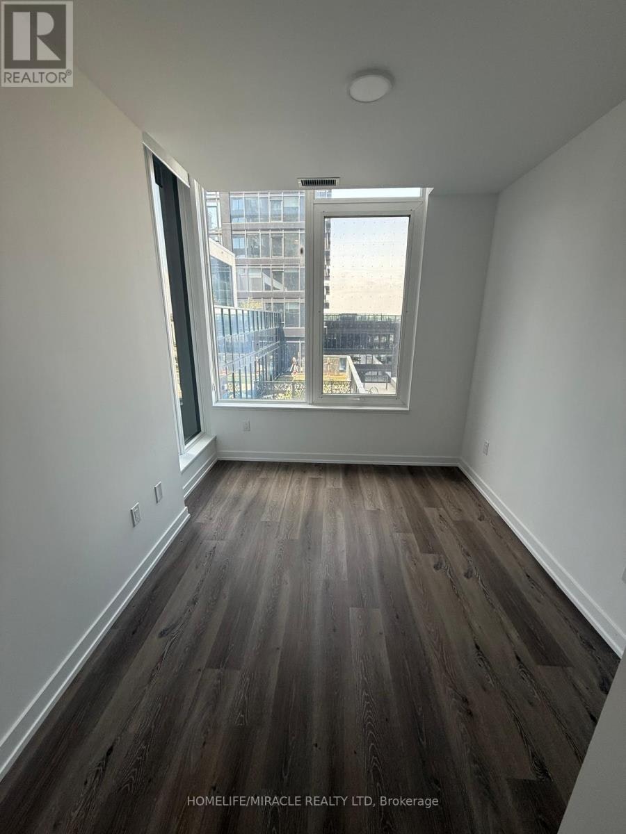 607-395 Square One Drive, Mississauga, ON, L5B 0P6 - 2