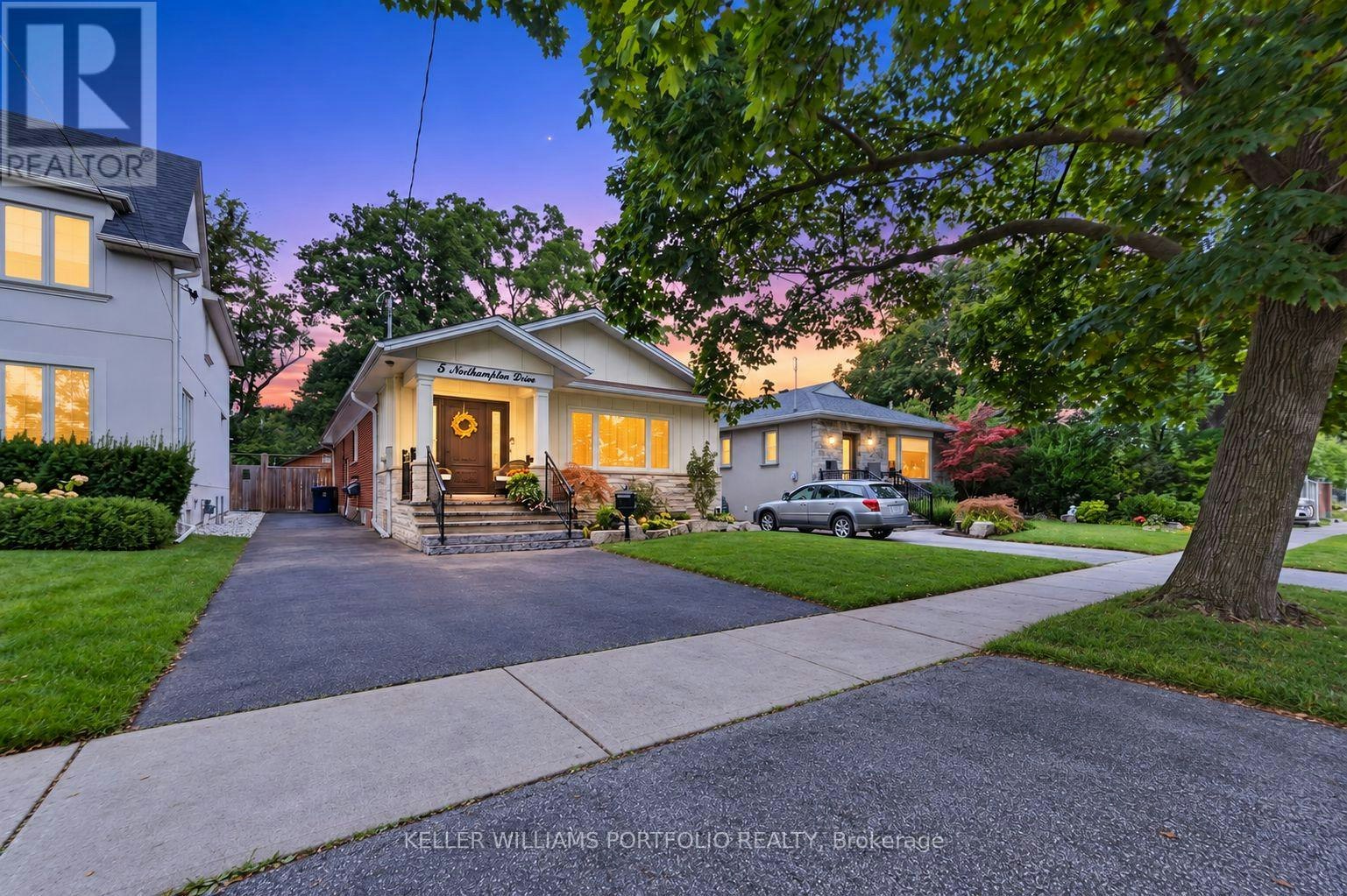 5 Northampton Drive, Toronto, ON, M9B 4S5