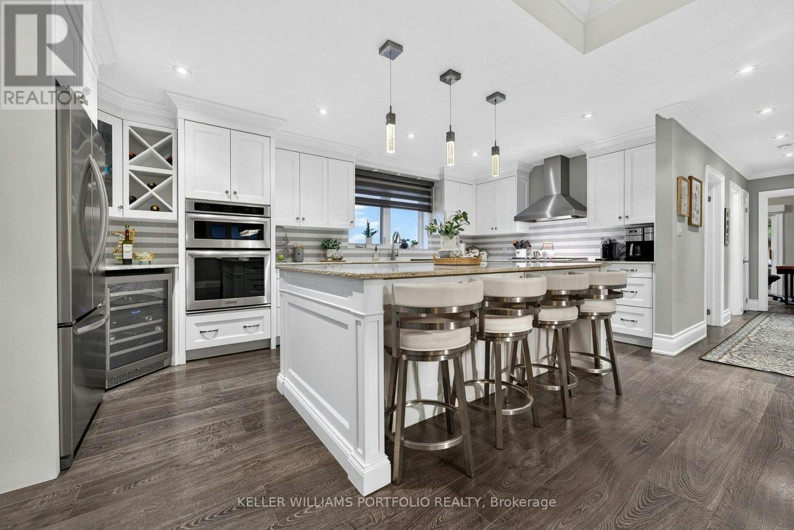 5 Northampton Drive, Toronto, ON, M9B 4S5