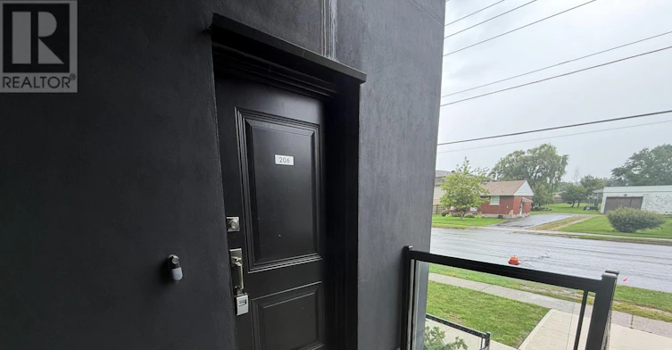 206-7277 Wilson Crescent, Niagara Falls, ON, L2G 7G5 - 2