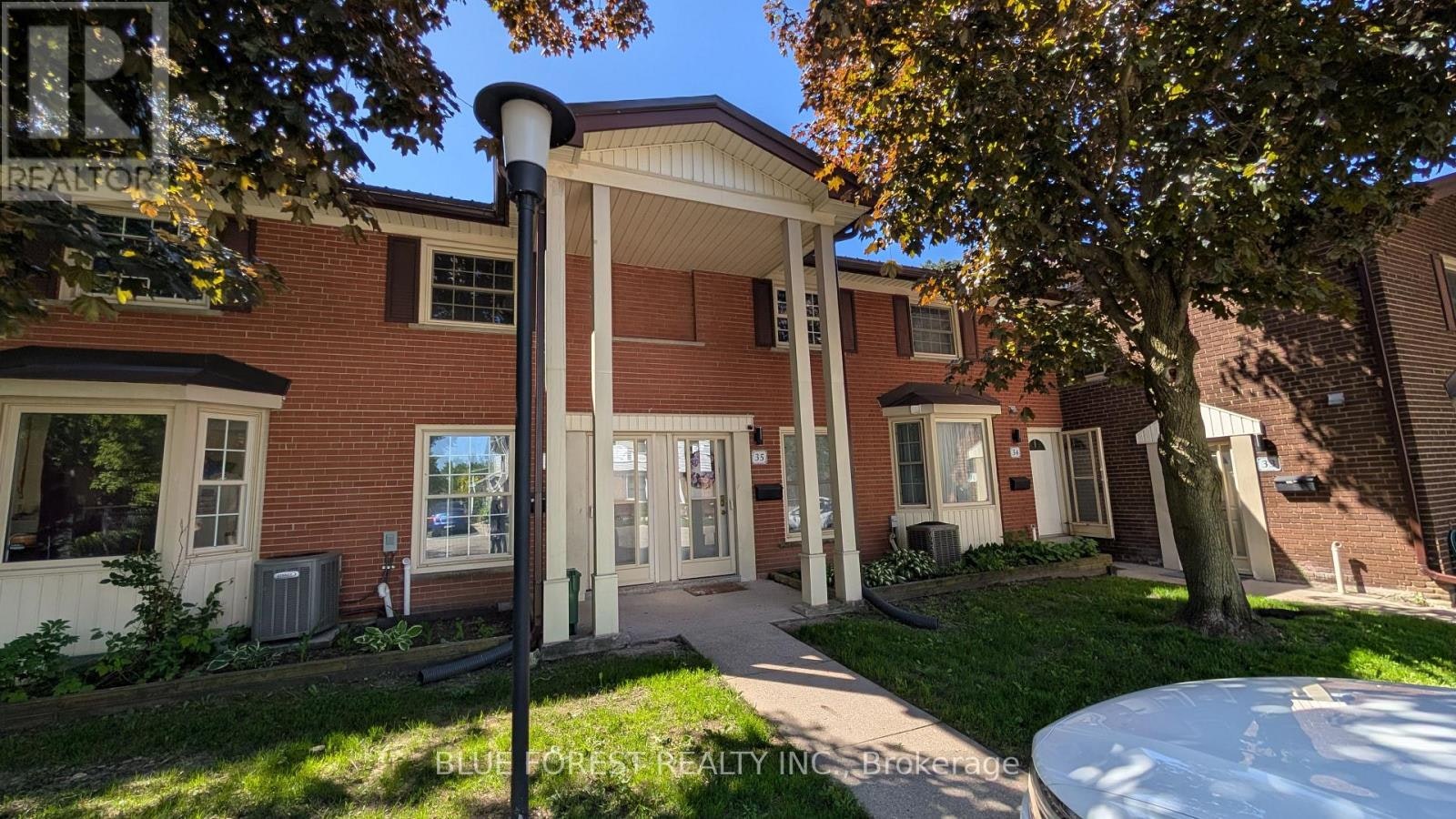 36 Arbour Glen Crescent, London, ON, N5Y 1Z9